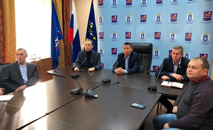 В районном центре, депутат Собрания депутатов муниципального образования поселок Уренгой Владислав Федоров принял участие в видеоконференции.